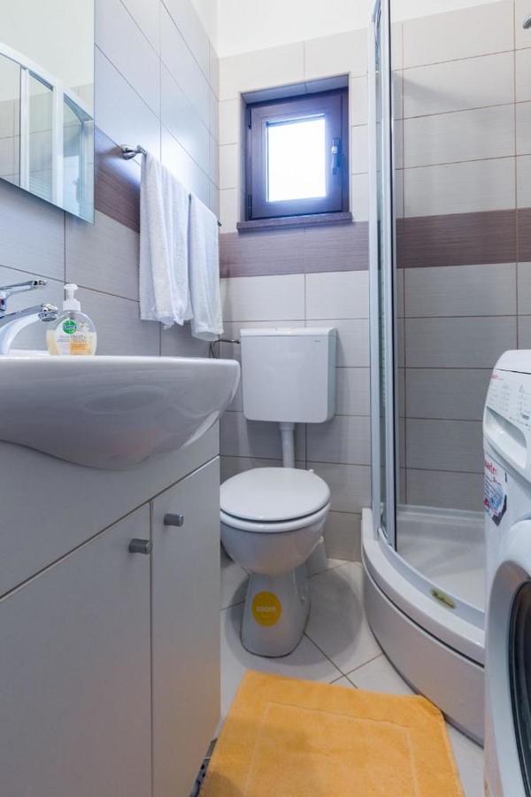 Apartman Bojana Lejlighed Starigrad Paklenica Eksteriør billede