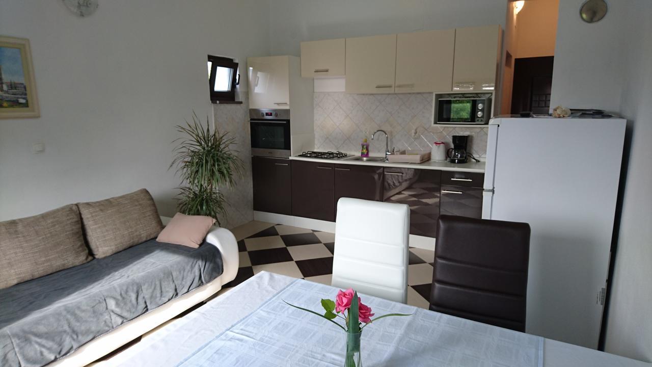 Apartman Bojana Lejlighed Starigrad Paklenica Eksteriør billede